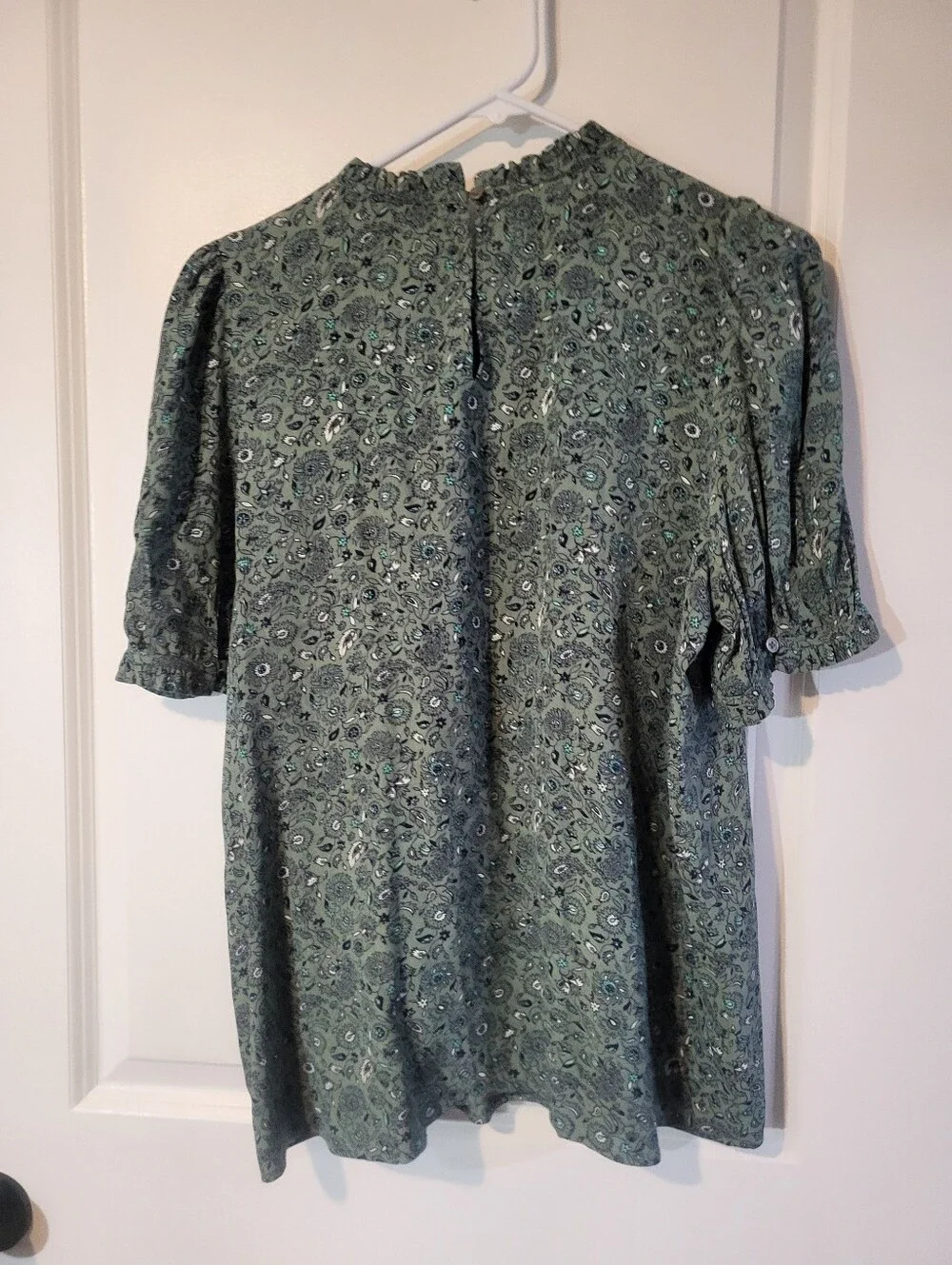 LOFT Green Paisley Pintuck Blouse
